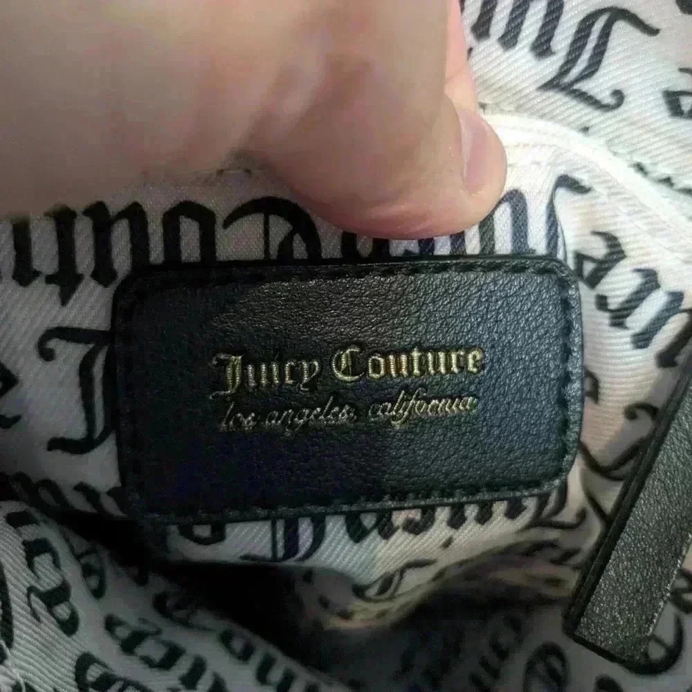 JUICY COUTURE crossbody bag In GREAT  used condition lenght adjustable! - Picture 6 of 10